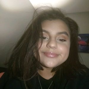 Meet your Posher, Elisa